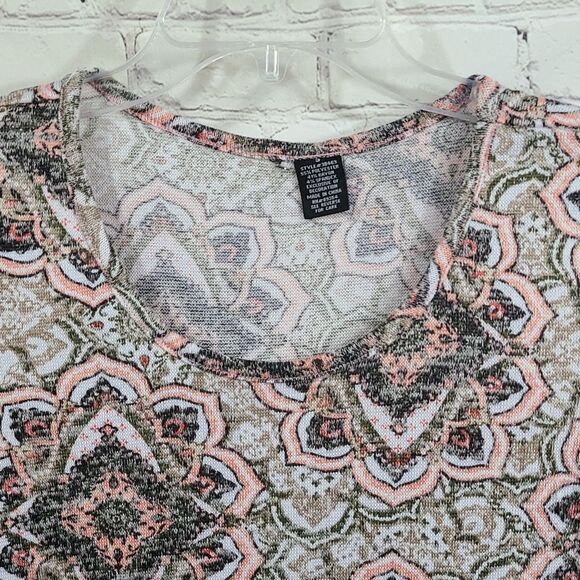 No Comment Coral Medallion Juniors Crochet Lace Trim Top Size Small Soft Knit - Picture 2 of 7